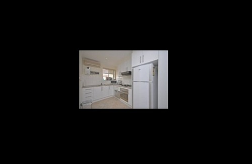 Largs Bay Apartment | Waterfront Unit in Largs Bay