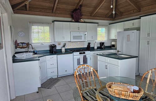 Green Turtle Cay House | Waterfront Villa on White Sound, Private Dock, Beach, Swimming Pool, Pickle Ball