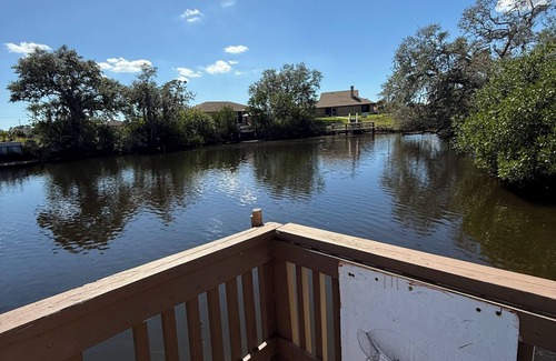 Warm Mineral Springs Apartment | WATERFRONT WARM MINERAL SPRINGS GETAWAY