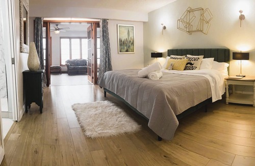 Dunnville House | Waterfront with $1M view!