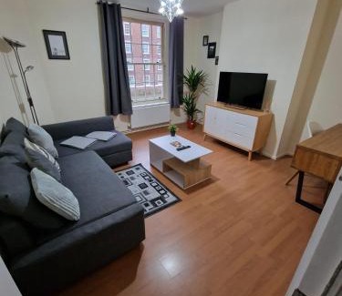 Bishop's Apartment | Waterloo - Zone 1 - Spacious one bedroom flat