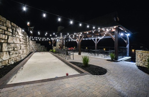Indian Point House | WaterMill Cove Resort 8Bed Lakefront Lodge 2 miles to SDC HUGE POOL