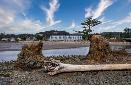 Lincoln City Condo | Waters Edge 412