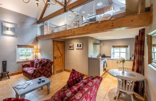 Markington House | Waterside Cottage