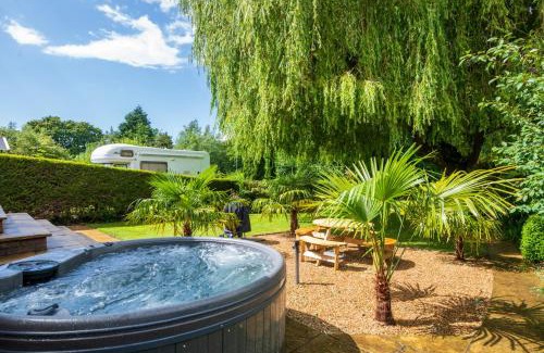 Neatishead House | Waterside Cottage - Hot Tub, Mooring, Arcade, Bar