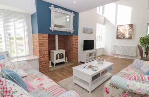 Beadnell House | Waterside