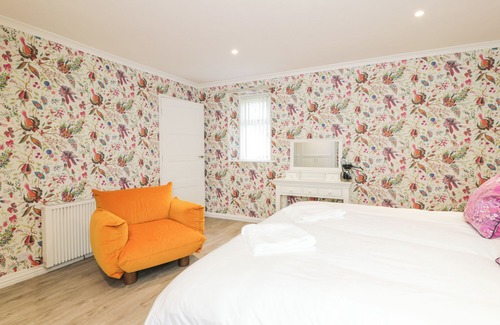 Lochmaben Cottage | Waterside Lodge