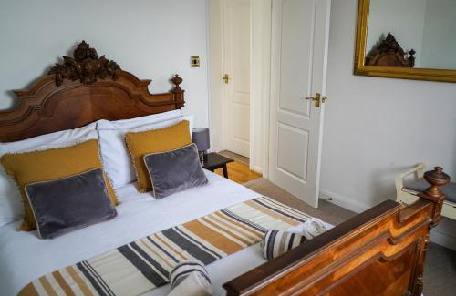 Kingsbridge Apartment | Waterside Park Annex