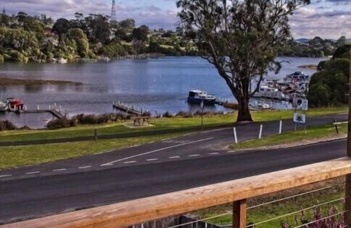 Mallacoota House | Waterside Unit 6 Mallacoota