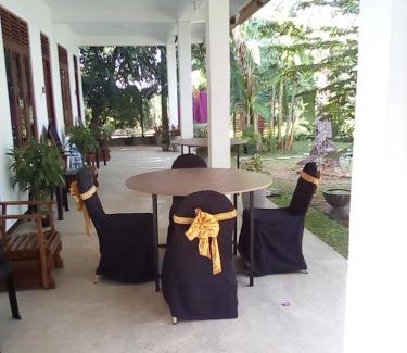Polonnaruwa Cabin | Waterway garden