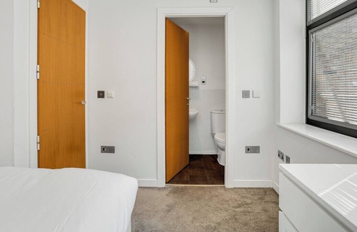 Bread Street Apartment | Watling Street Residence 12