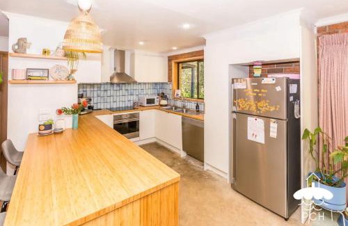 Sandy Point House | Wattle Haven Stay 3 Pay 2 Sept to Oct