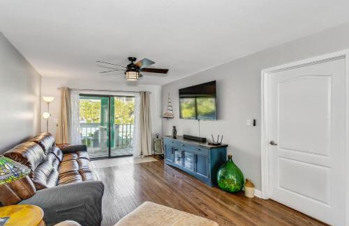 Villa Sabine House | Wave n Sea - Deep Water Cove 2B Townhome