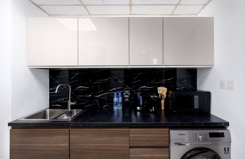 Dubai Sports City Apartment | Waves - Cozy, Fully Furnished Studio in Dubai Sports City