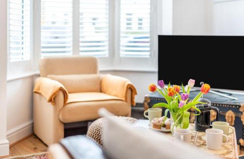 Whitstable House | Waves End - Whitstable