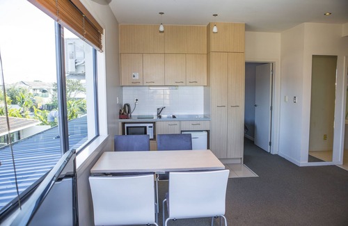 Orewa Hotel | Waves Motel