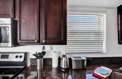North Beach Apartment | WAVES ON DESOTO