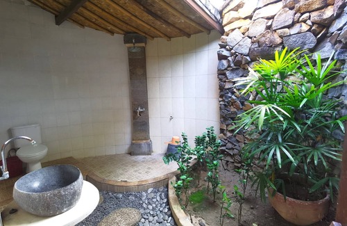 Amed Hotel | Wawa Wewe Rock