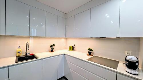 Saska Kepa Apartment | WawaLove