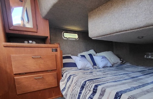 Richmond City Centre Boat Rental | We offer a unique and unforgettable experience for travelers in Richmond, BC