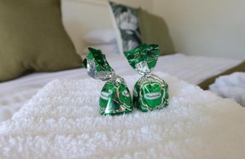 Port Elizabeth Apartment | Weaver Lane Country Escape - The Bandit Porcupine