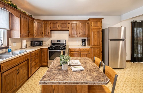 Millersburg House | Weaver Ridge Manor | 3 Bed, 2 Bath