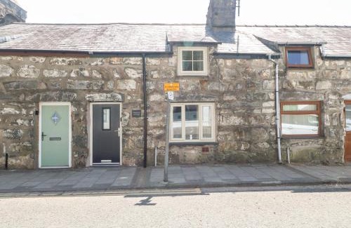Tremadog House | Weaver's Cottage