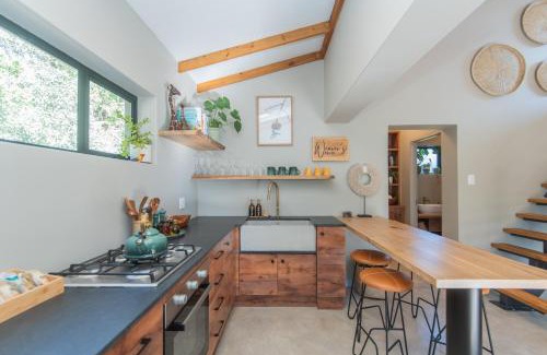 Port Elizabeth House | Weaver's Nest Cottage - Escape To Nature