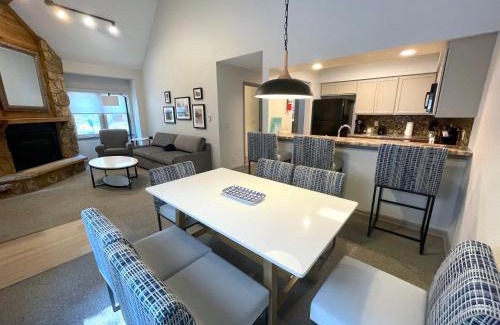 Four O'Clock Apartment | Wedgewood Lodge