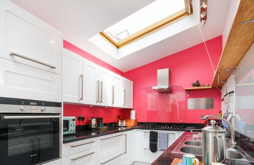 Cawsand Cottage | Wedgwood Cottage - Sleeps 6 guests in 3 bedrooms