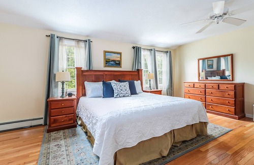Sandwich House | WEEKEND RENTALS IN JULY AVAILABLE Stunning 5Bd House w/Heated Salt Water Pool with Hot Tub & Outdoor Kitchen Area