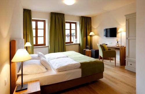 Kallstadt Hotel | Weinkastell Zum Weissen Ross