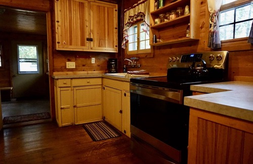 La Pointe Cabin | Weisel Cabin - Nostalgic Cabin located within walking distance of Downtown La Pointe!