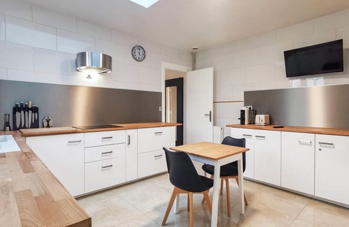 Saint-Martin-de-Seignanx House | Welcome to this stylish and welcoming vacation home with jacuzzi in Saint Martin de Seignanx.