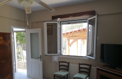 Salamis House | Welcome in Salamina