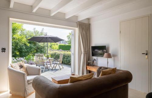 Zoutelande House | Welcome in - Vakantiehuis Het Koetshuys, vrijstaand, tuin, rustig gelegen