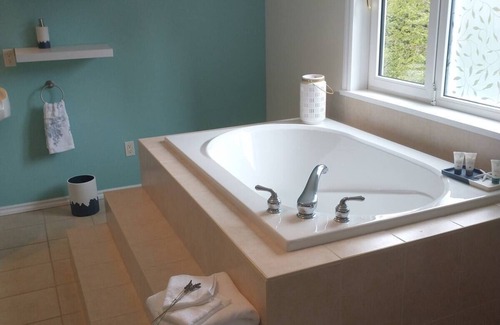 Chemainus House | Welcome to By the Bay Lavender's Villan