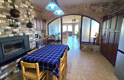 Son Antem Villa | Welcome to Castell Villa Bohio Mallorca, WIFI, POOL, AC,BBQ,PKING.