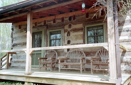 Lexington Cabin | Welcome to circa 1775 Virginia!