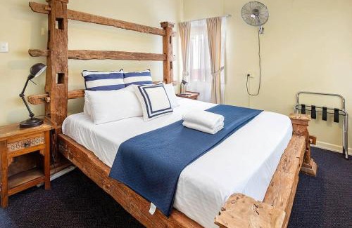 Scarness Apartment | Welcome to Coconut Palms Unit 7