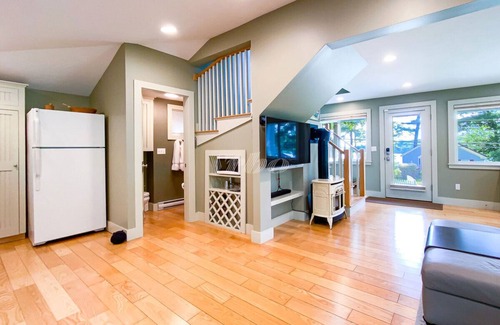 Peaks Island House | Welcome to Happy Place on Peaks Island