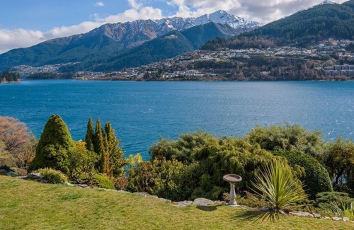 Kelvin Heights Cottage | Welcome to Lakefront Cottage