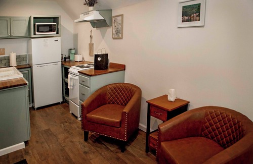 Hammondsport House | Welcome to Lil Hickory