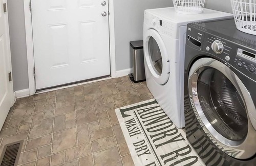 Fern Creek House | Welcome to Love & Fun!5bedr &4 bath, Pet allowed, Entertainment for adults &kids