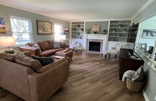 Wilmington House | Welcome to our charming mid-century capecod, located in the heart of Wilmington