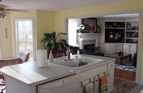 Jeffersontown House | Welcome to Southern Hospitality with European Flair for two or more nights.