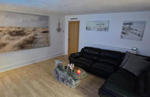 Rhos on Sea Apartment | Welcome to the Beach House!