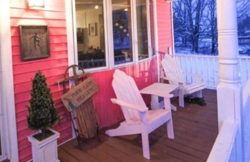 Ellicottville House | Welcome to the EVL Pink Chalet!