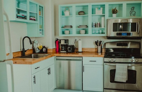 Schnitzelburg Apartment | Welcome to the Perch of Germantown