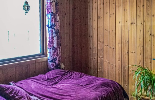 Norrtalje Municipality House | Welcome to this inviting vacation home in an idyllic location on the lake!